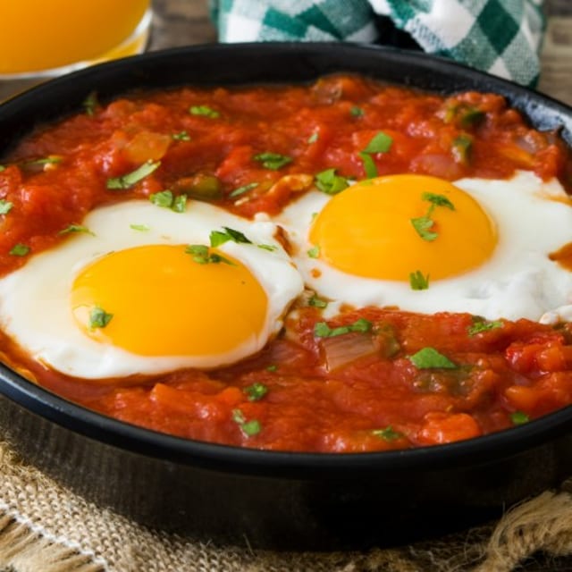 HUEVOS RANCHEROS.